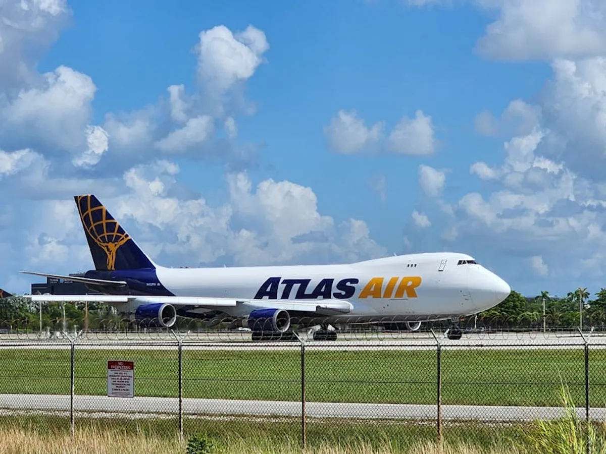Air Freight vs Ocean Freight: Key Differences Explained