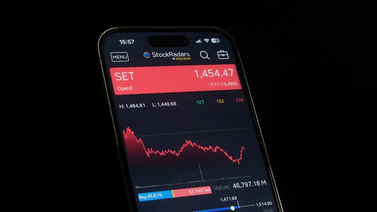 DoorDash Stock and What It Says About the Future of Delivery Logistics