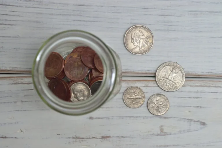 How many pennies are in $100: Market Outlook, Risks, and Key Things to Watch