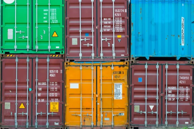 Shipping Container Sizes: 20ft vs 40ft