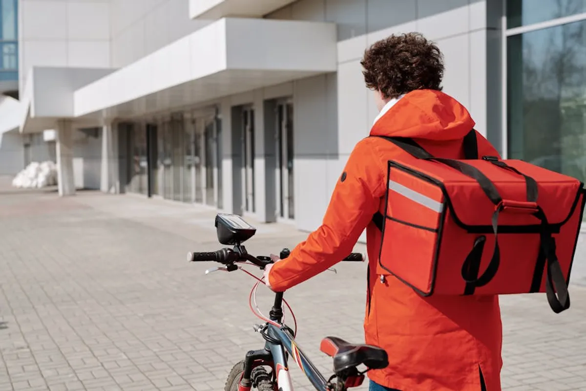 What Is last-mile delivery? A Practical Guide for B2B companies